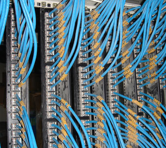 機(jī)房綜合布線系統(tǒng)、辦公樓綜合布線、廣州綜合布線公司、企業(yè)綜合布線